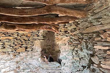 τα κτίσματα στη φάρμα Λουμίδη στη Σίφνο