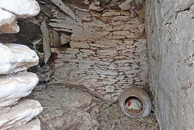 τα κτίσματα στη φάρμα Λουμίδη στη Σίφνο