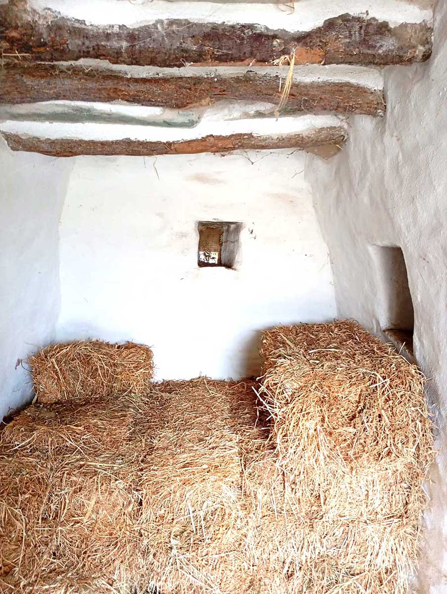 παραδοσιακός πέτρινος αχυρώνας